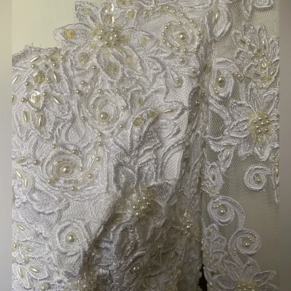 Pre loved 🥰 Morilee Vintage, minimal Raw Silk Wedding Dress. - Picture 15 of 15